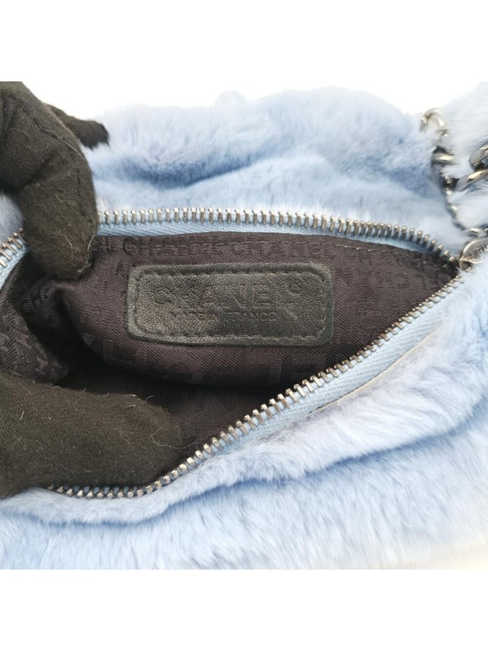 Chanel CC Logo Light Blue Rabbit Fur - Picture 10 of 16